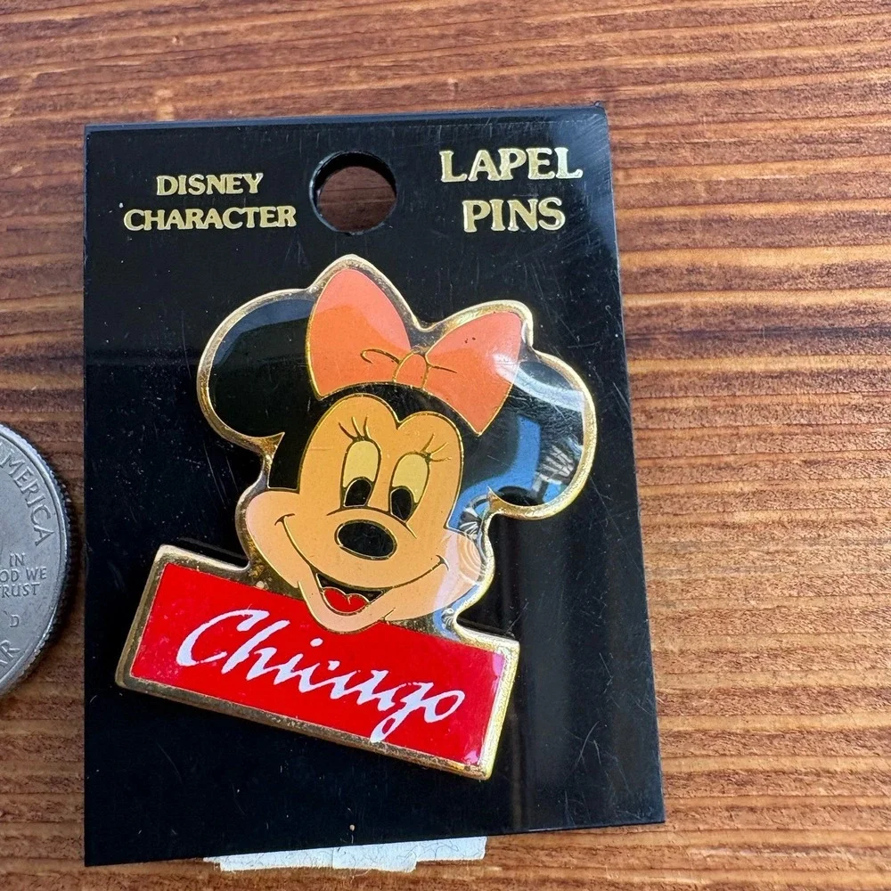 Vintage Disney Mickey & Minnie Mouse Chicago Souvenir Lapel Pin Set